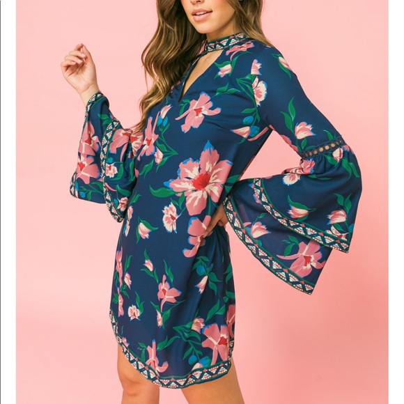 Flying Tomato Choker Neck Shift Dress - Picture 4 of 9